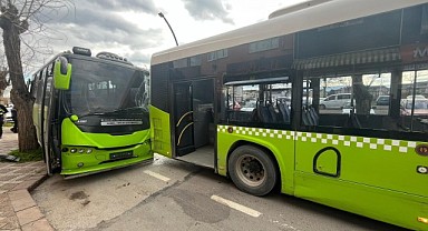 Halk otobüsü ile belediye otobüsü çarpıştı! 6 yaralı var