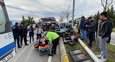 Kontrolden çıkan sürücü EDS direğine çarptı