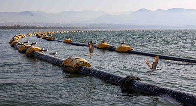 Körfez’den 13 bin 500 kamyon dip çamuru çıkarıldı