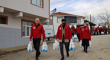 Mahalle mahalle gezip talep önerileri alıyorlar