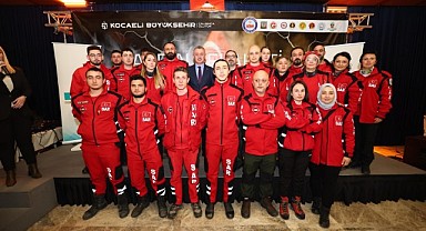 Büyükakın, depremde fedakârlık gösteren ekiplere teşekkür etti