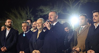 Büyükakın gençlerin coşkusuna ortak oldu