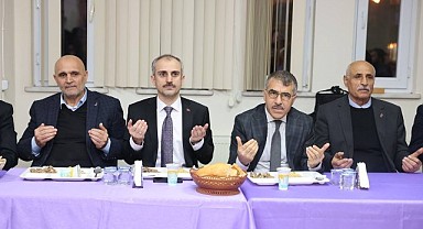 Çiftçi, canlarla bir araya gelip lokma dağıttı