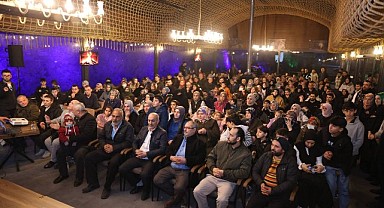 Çiftçi, Çayırovalılarla çay içip sohbet etti