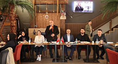 Çiftçi, Çayırova’da çalmadık kapı bırakmıyor