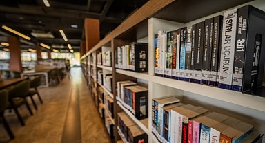 Derince Kütüphanesi, kapılarını açıyor