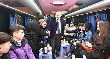 Gençler, Büyükgöz’ü soru yağmuruna tuttu