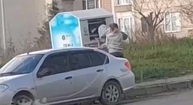 Giysi kumbarasından çocuk çıktı!