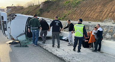 Kontrolden çıkan otomobil takla attı!