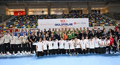 Voleybol Türkiye Şampiyonası finali nefes kesti!