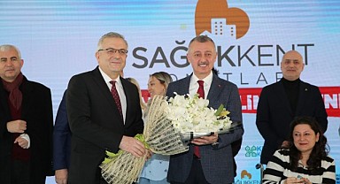Sağlıkkent Konutları’nda anahtarlar teslim edildi