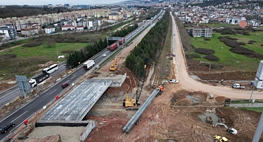 TEM'de yoğun çalışma! Köprünün kiriş montajı başladı