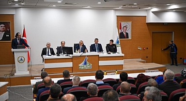 Vali Yavuz, Kartepeli muhtarlarla bir araya geldi