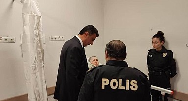 17 yaşındaki ehliyetsiz sürücü, polisi yaraladı