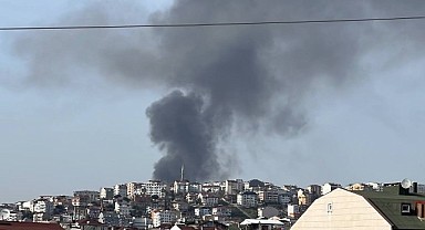 Boya ve kimyasal maddelerin bulunduğu depoda yangın çıktı
