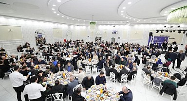 Büyükgöz, çalışma arkadaşlarını iftarda ağırladı