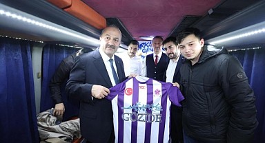 Büyükgöz ve Büyükakın gençlerin sorularını cevapladı
