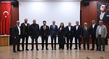 Çayırova'da dönemin son meclisi yapıldı