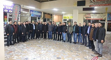 Çiftçi, iftar sonrası çayını Çayırovalılarla içti