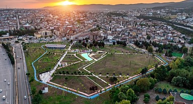 Derince Millet Bahçesi göz kamaştırıyor