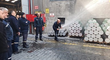 Kocaeli İtfaiyesi, acil durum ekiplerine eğitim veriyor