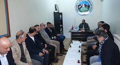 Saadetli Çetinkaya, derneklere projelerini anlatıyor