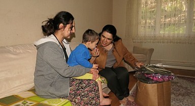 Selda Yavuz, 12 aileyi ziyaret etti!