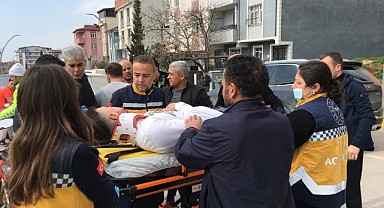 Ticari araçla motosiklet çarpıştı! 1 kişi yaralandı