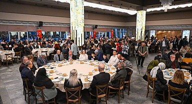 Vali Yavuz iftarını şehit aileleri ile açtı