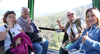 65 yaş üstü teleferik keyfi yaşadı