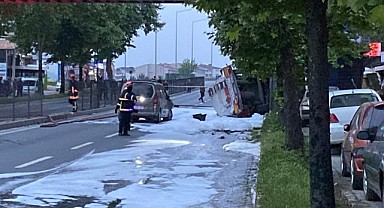 Benzin yüklü tanker kaza yaptı! Benzin yola saçıldı