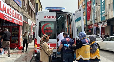 Cadde ortasında otobüs şoförünün burnunu kırdı!