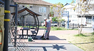 Çayırova'da parkların temizliği ihmal edilmiyor
