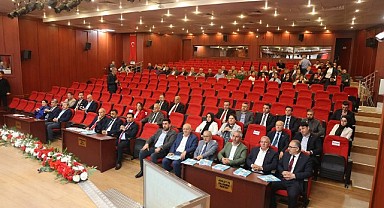 Çayırova’da yeni dönemin ilk meclisi yapıldı