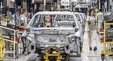 İhracat şampiyonu otomotiv sektörü oldu