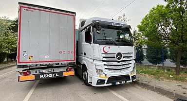 Park halindeki tıra çarpan sürücü sarhoş çıktı!