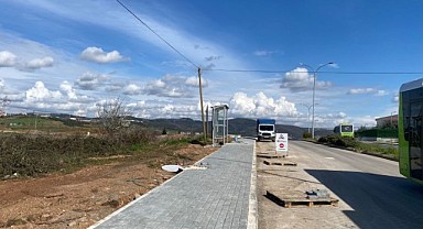Üniversite Caddesine asfalt ve yaya kaldırımı yenilendi