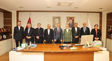 Vekiller, Çiftçi’yi makamında tebrik etti