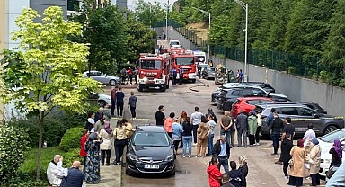 16 katlı binada yangın paniği!