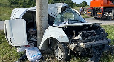 Beton direğe çarpan karı koca hayatını kaybetti!