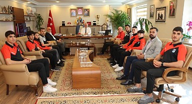 Bıyık, Darıca'nın gururlarını makamında ağırladı