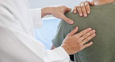 Dikkat! Omuz ağrısı parkınson belirtisi olabilir