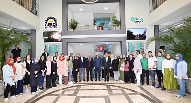 Erdoğan'dan Güzide Gençlik Merkezi ziyareti