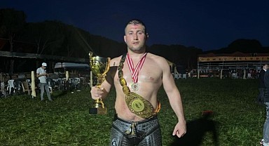 Hamza Özkaradeniz başpehlivan oldu