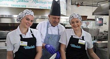 Hollandalı öğrenciler Maide'de Türk mutfağını öğreniyor