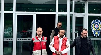 Minibüs hırsızları yakayı ele verdi!