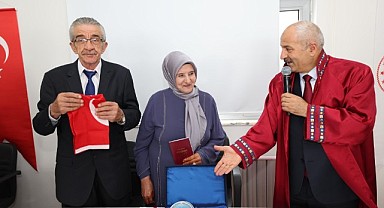 Mutluluğu huzurevinde bulan çiftin nikahını Büyükgöz kıydı