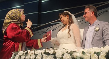 Rus gelin, mutluluğu Türk damatta buldu