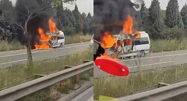 Seyir halindeki minibüs alevlere teslim oldu