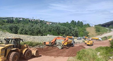 Wilcynski Caddesi'nde yol çalışmasına devam ediyor